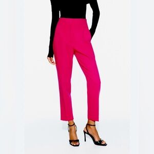 PANTS WITH A HIGH WAIST